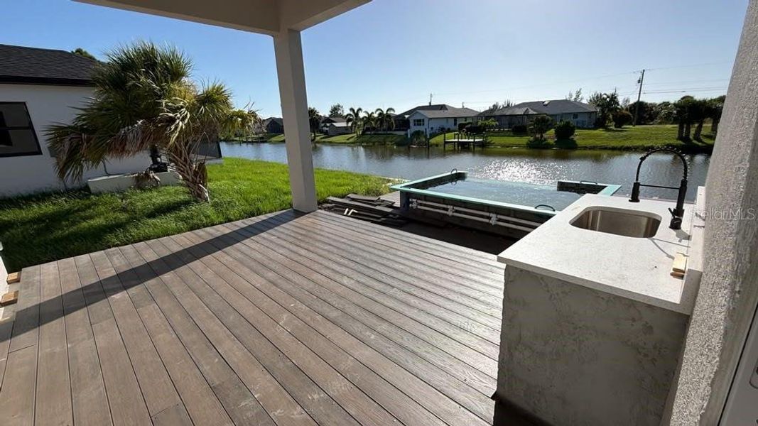 Exterior details and patio area of a home in , Port Charlotte (Image 23).