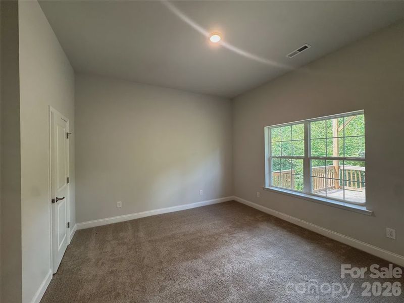 Spacious, unfurnished interior of a new home in Northlake, Statesville (Image 24).