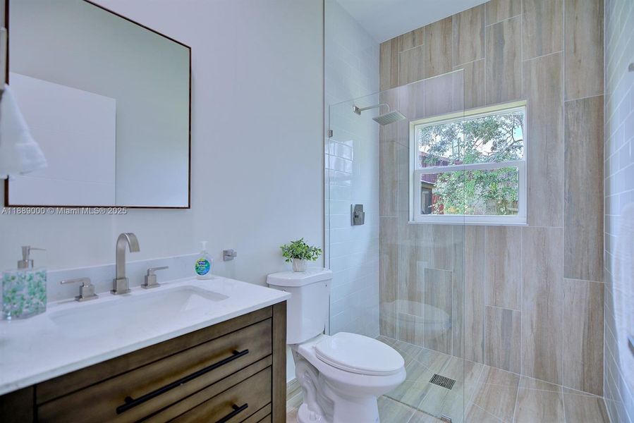 Furnished interior view inside a new home in , Sebring (Image 8).