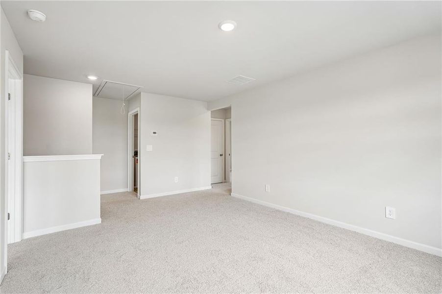 Spacious, unfurnished interior of a new home in Northwoods at Mirror Lake, Villa Rica (Image 23).