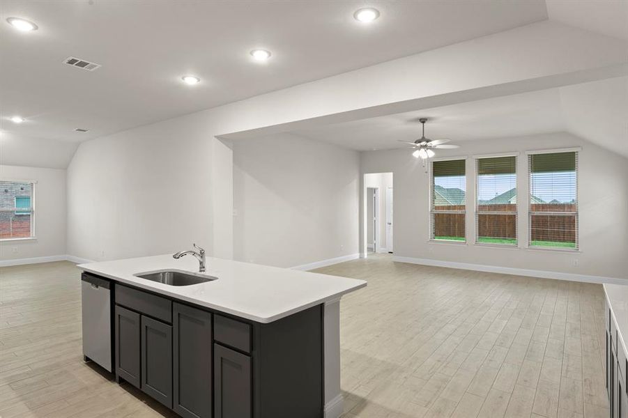 14. 6208 Havature - Kitchen (4)