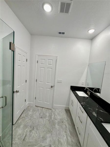 Image 31 of a home in .