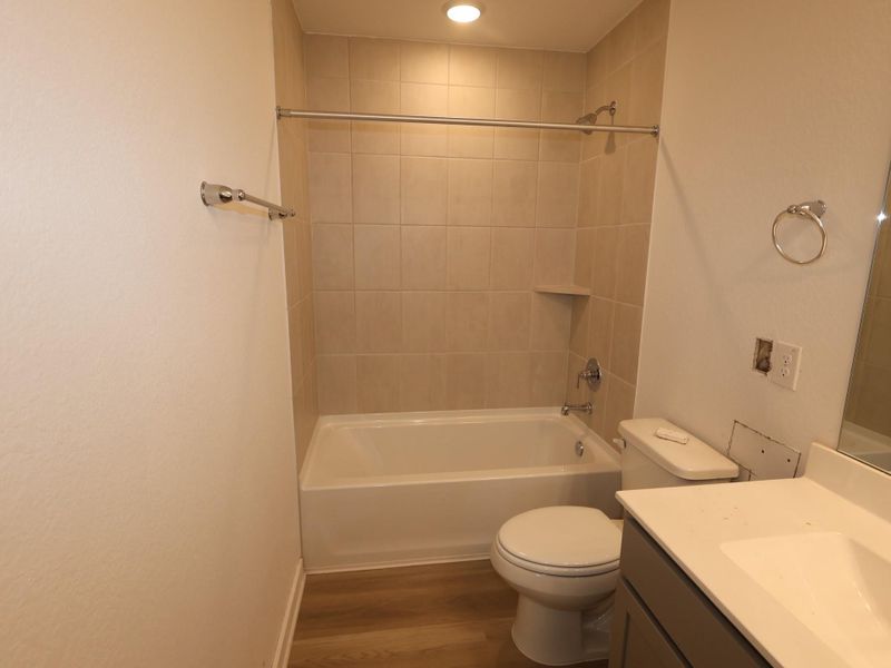 Furnished interior view inside a new home in Miller's Pond, Rosenberg (Image 9).