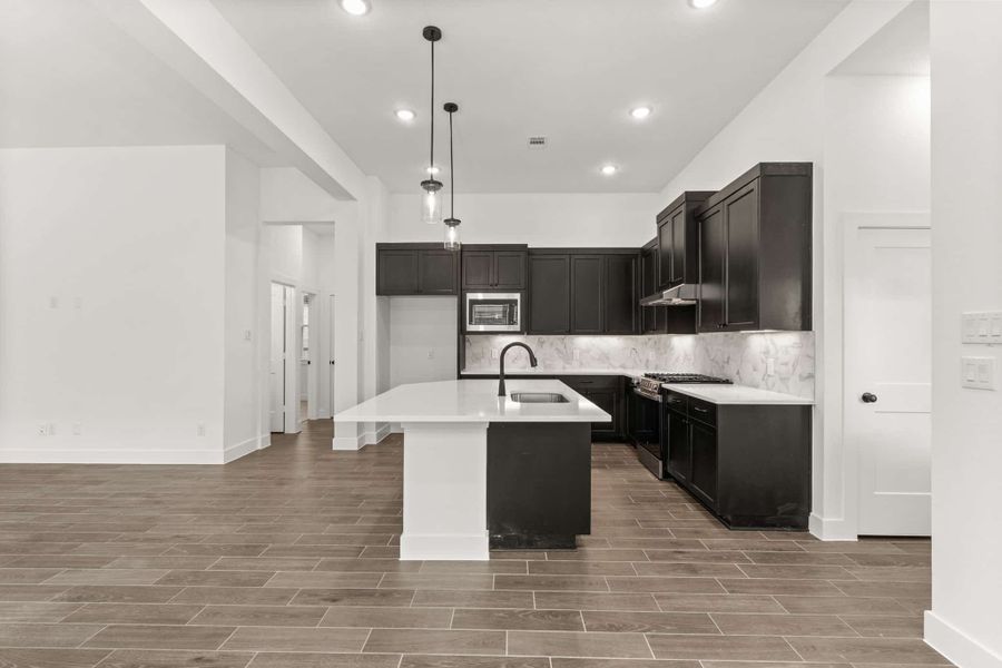 Furnished interior view inside a new home in Beacon Point, Texas City (Image 5).
