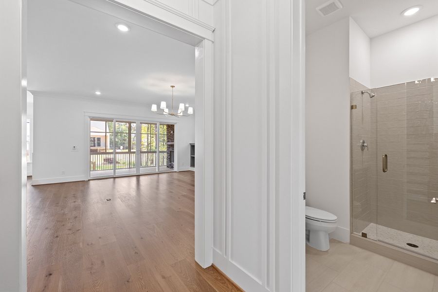 Representative unfurnished interior of a home built from the The Emerson by RobuckHomes in Stonehenge, Raleigh (Image 165).