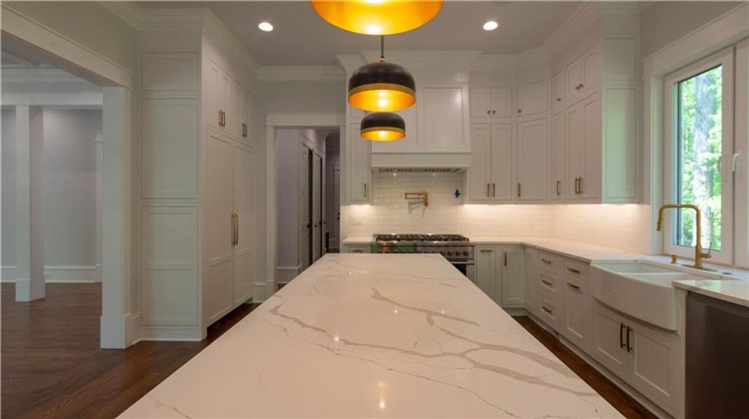 Furnished interior view inside a new home in , Roswell (Image 9).