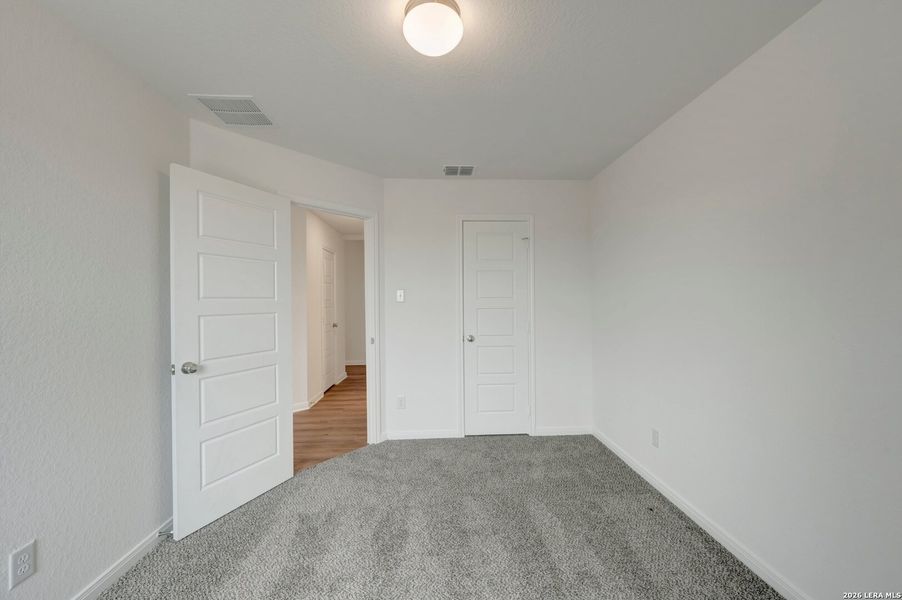 Spacious, unfurnished interior of a new home in Greenspoint Heights, Seguin (Image 12).