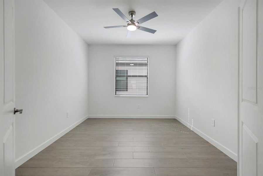 Spacious, unfurnished interior of a new home in Verdana Village, Estero (Image 16).