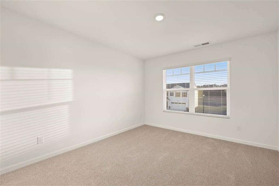 Spacious, unfurnished interior of a new home in Oakchase at Hampton, Hampton (Image 34).