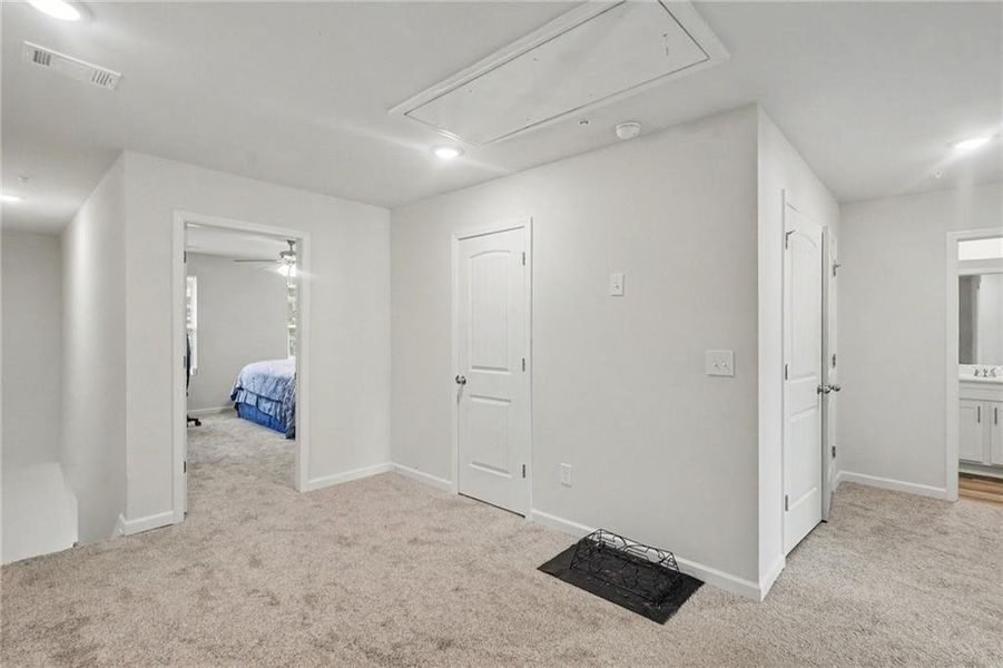 Spacious, unfurnished interior of a new home in , Atlanta (Image 32).