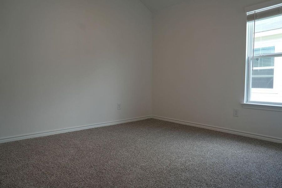 Spacious, unfurnished interior of a new home in , Dayton (Image 16).