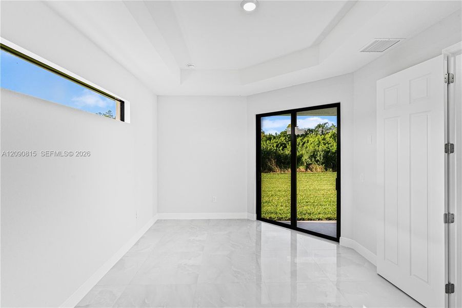 Spacious, unfurnished interior of a new home in , Lehigh Acres (Image 41).