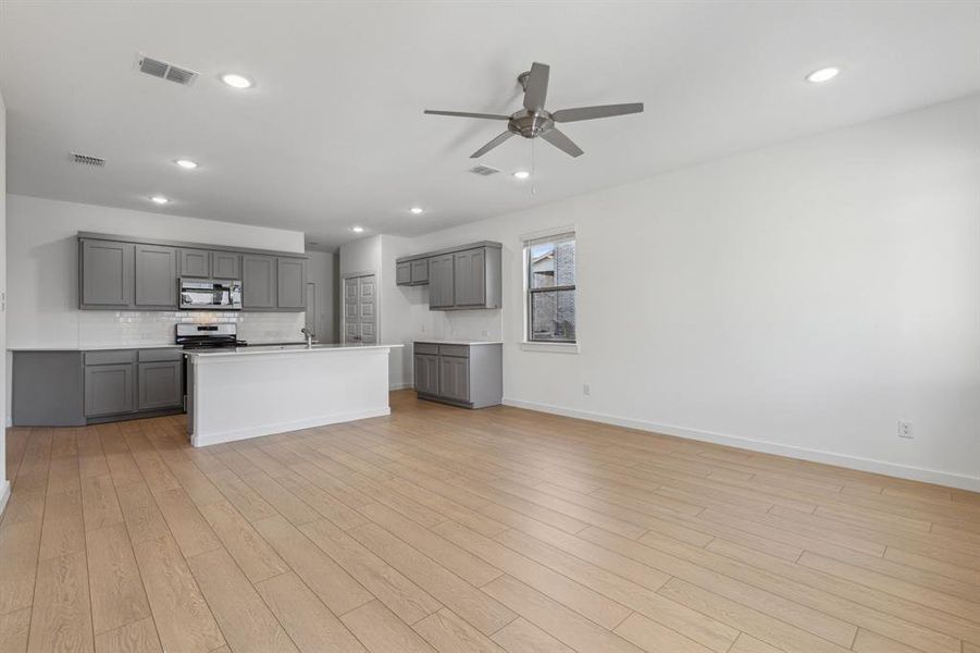 Image 29 of a home in Elevon.