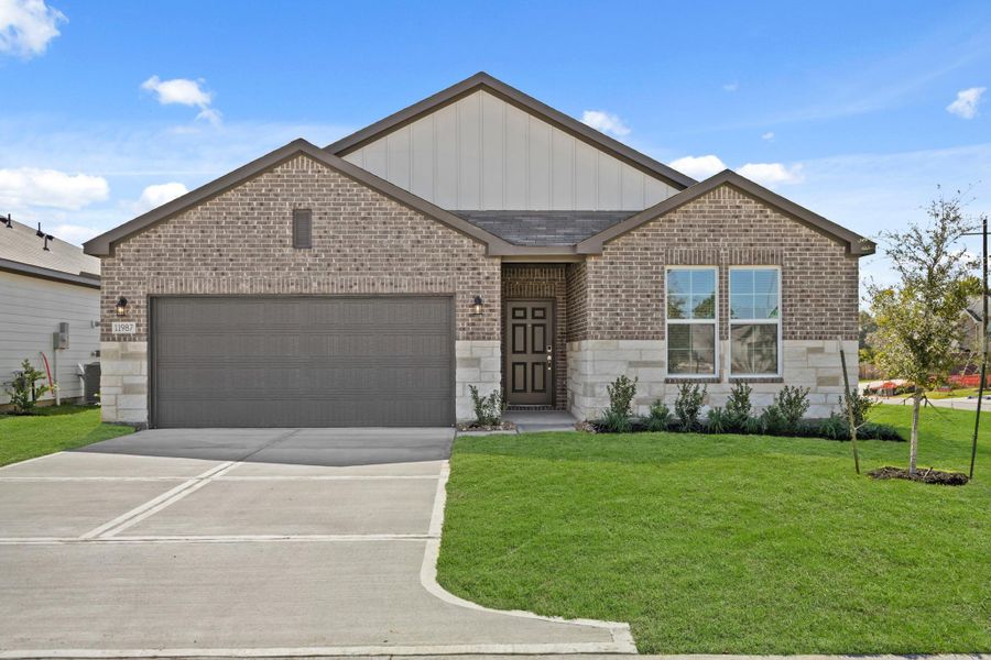 Front exterior of a new home in Lexington Heights, Willis, TX, highlighting curb appeal (Image 1). Front exterior of a new home in Lexington Heights, Willis, TX, highlighting curb appeal (Image 1).