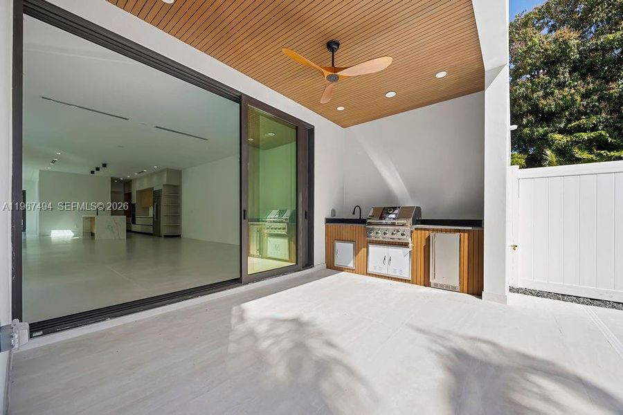 Exterior details and patio area of a home in , Fort Lauderdale (Image 26).