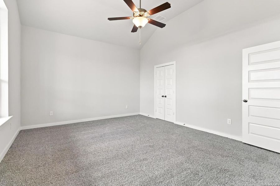 Spacious, unfurnished interior of a new home in Cordova Crossing, Seguin (Image 25).