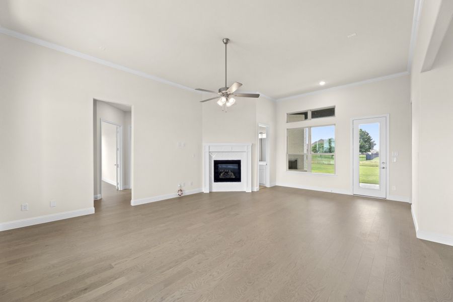Representative unfurnished interior of a home built from the Wildwood SE by Sandlin Homes in Settler's Glen, New Fairview (Image 25).