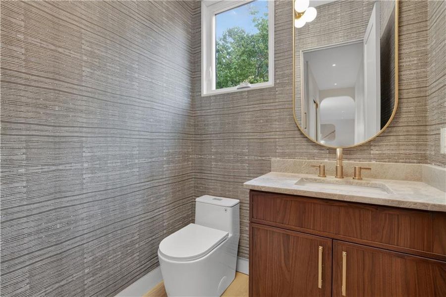Furnished interior view inside a new home in , Dunwoody (Image 7).
