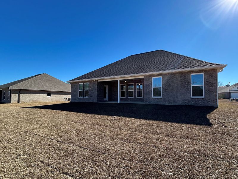 Exterior details and patio area of a home in Houston Place, Crestview (Image 3).