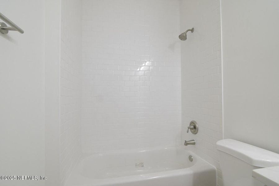 Close-up of interior finishes inside a home in , Jacksonville (Image 17).