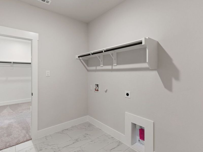 Spacious, unfurnished interior of a new home in Waverly Estates, Nevada (Image 19). Spacious, unfurnished interior of a new home in Waverly Estates, Nevada (Image 19).