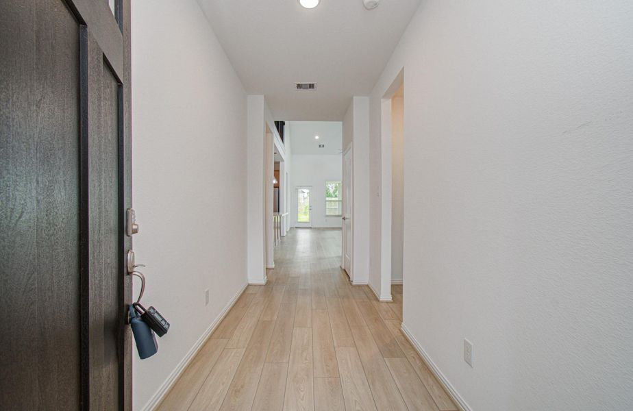 Spacious, unfurnished interior of a new home in , Fulshear (Image 24). Spacious, unfurnished interior of a new home in , Fulshear (Image 24).
