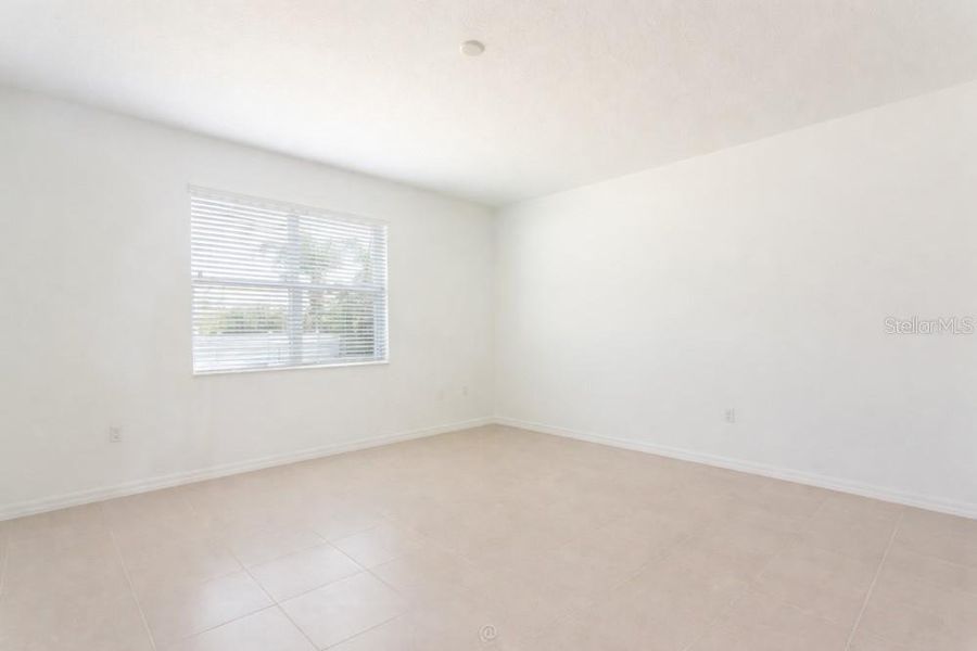Spacious, unfurnished interior of a new home in , Palm Coast (Image 31).