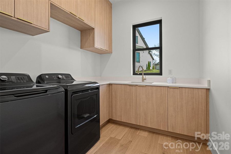 laundry with washer/dryer included