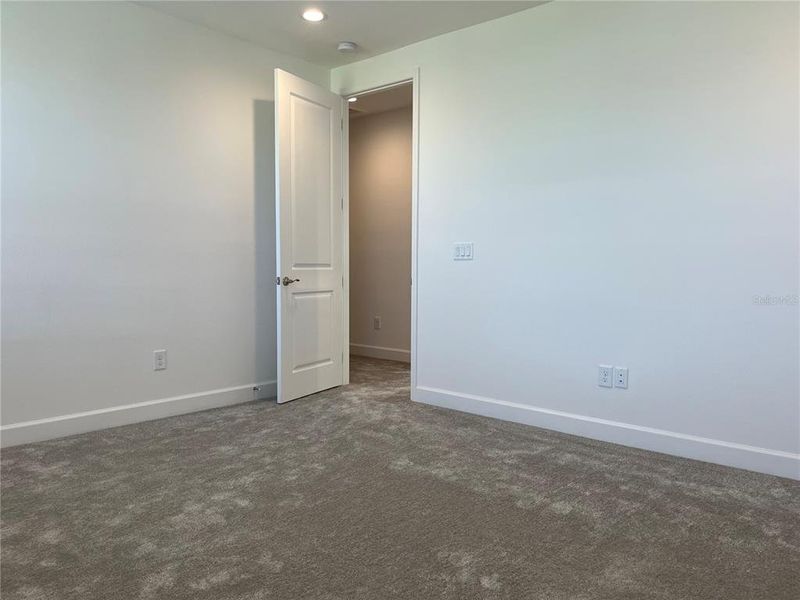 Spacious, unfurnished interior of a new home in , Wesley Chapel (Image 59).