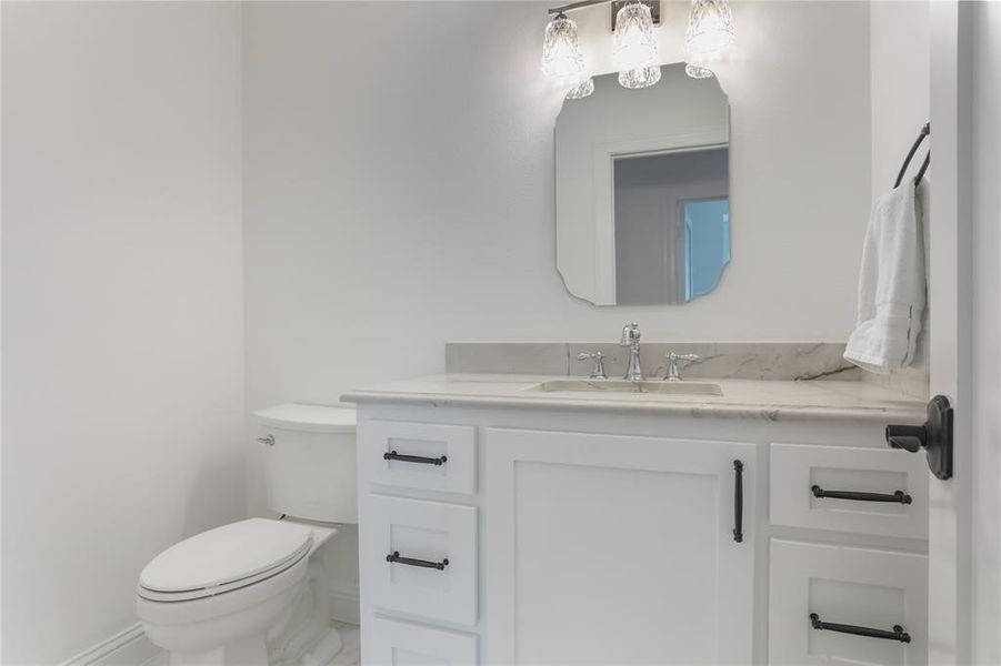 Furnished interior view inside a new home in , Richardson (Image 16).