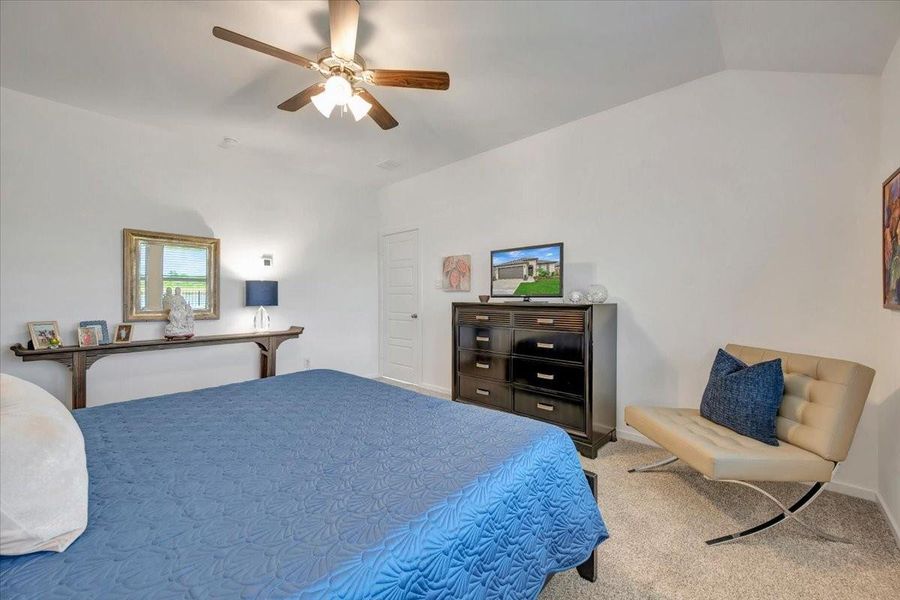 Furnished interior view inside a new home in Pelican Pointe, Texas City (Image 15).