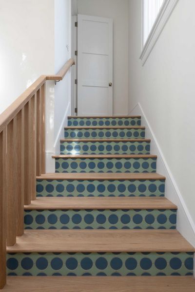 Image 83 of a home in .