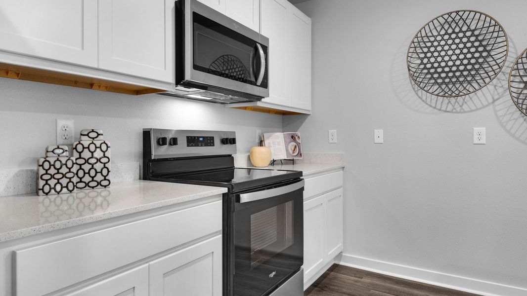 Representative furnished interior of a home built from the Delilah by D.R. Horton in Colonial East, Panama City Beach (Image 7).