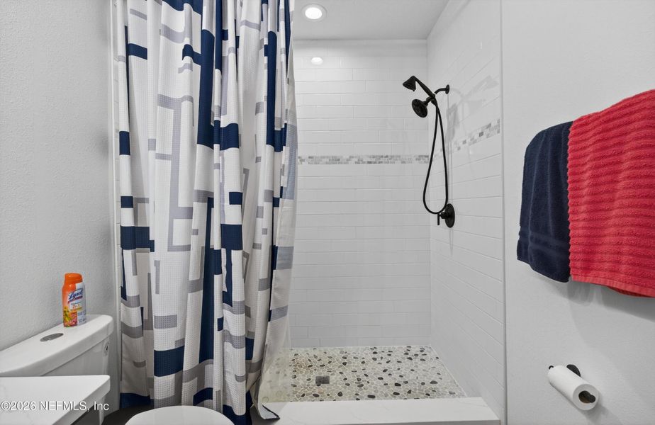 Furnished interior view inside a new home in , Middleburg (Image 14).