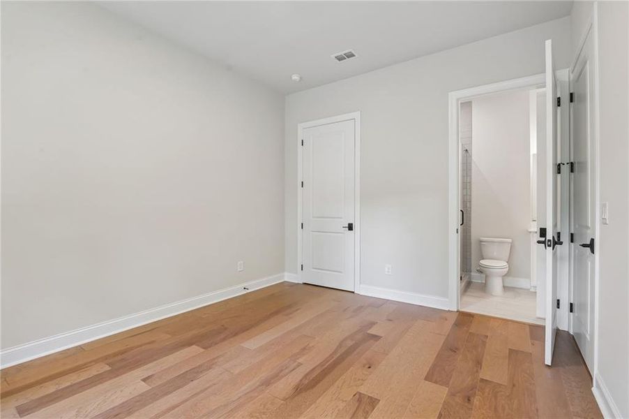 Spacious, unfurnished interior of a new home in Waterside, Peachtree Corners (Image 20). Spacious, unfurnished interior of a new home in Waterside, Peachtree Corners (Image 20).