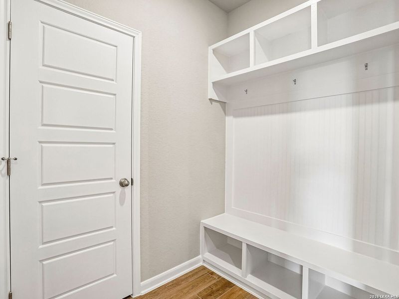 Spacious, unfurnished interior of a new home in , San Antonio (Image 16).