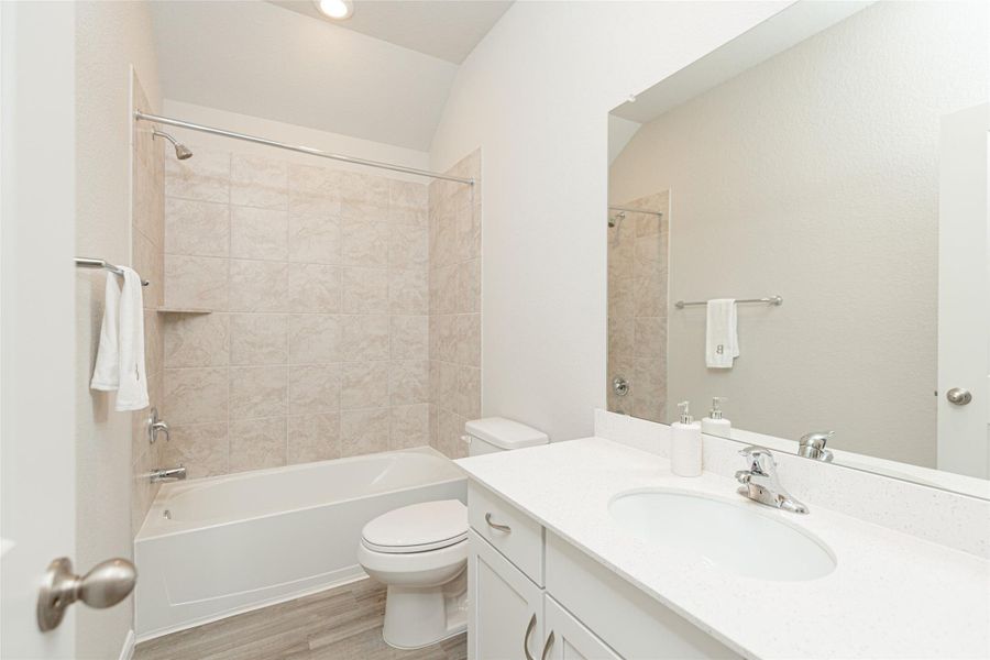 Furnished interior view inside a new home in Montgomery Ridge: Landmark Collection, Montgomery (Image 7).