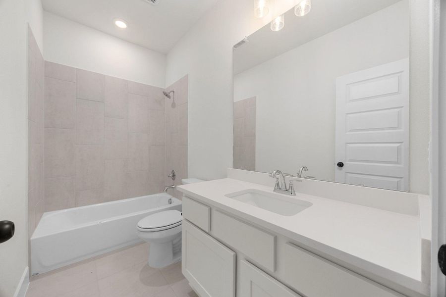 Furnished interior view inside a new home in Provence - 60', Austin (Image 14). Furnished interior view inside a new home in Provence - 60', Austin (Image 14).