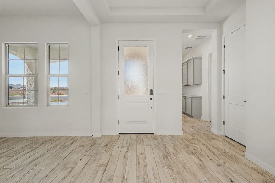 Spacious, unfurnished interior of a new home in Valencia at Granite Vista, Waddell (Image 16). Spacious, unfurnished interior of a new home in Valencia at Granite Vista, Waddell (Image 16).