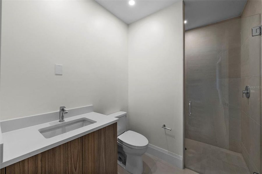 Furnished interior view inside a new home in , Tampa (Image 10).