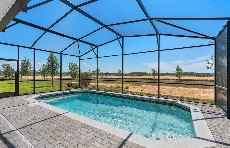 Exterior details and patio area of a home in Windsor Cay Resort, Clermont (Image 3).