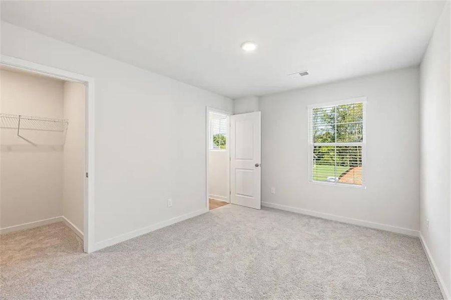 Spacious, unfurnished interior of a new home in Windsong Estates, McDonough (Image 25). Spacious, unfurnished interior of a new home in Windsong Estates, McDonough (Image 25).