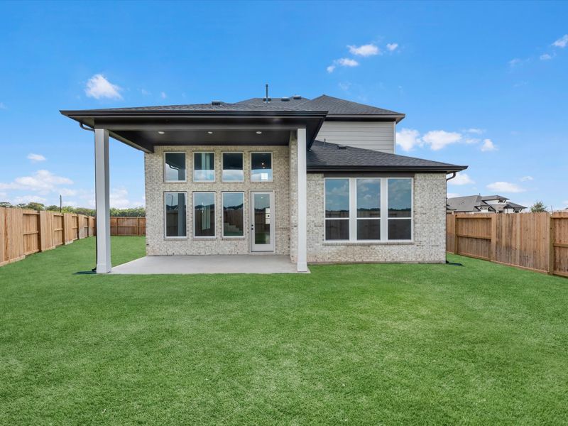 Exterior details and patio area of a home in Pecan Ridge, Fulshear (Image 3).