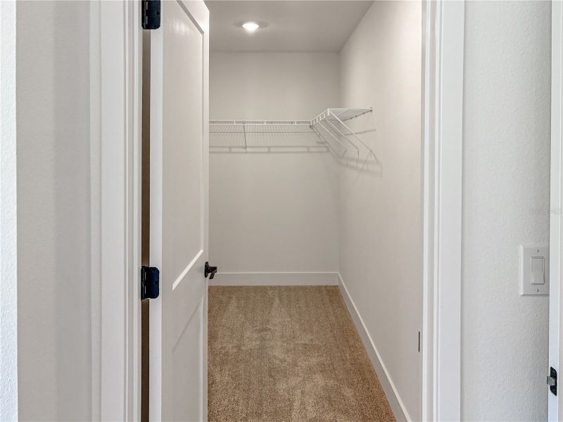 Spacious, unfurnished interior of a new home in Arbor Park, Leesburg (Image 10). Spacious, unfurnished interior of a new home in Arbor Park, Leesburg (Image 10).