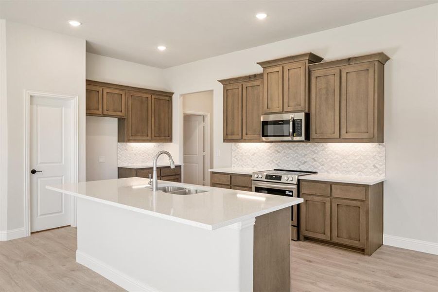 Furnished interior view inside a new home in The Retreat at North Grove 60, Waxahachie (Image 10). Furnished interior view inside a new home in The Retreat at North Grove 60, Waxahachie (Image 10).