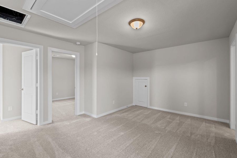 Spacious, unfurnished interior of a new home in Westridge Cove, Panorama Village (Image 16).