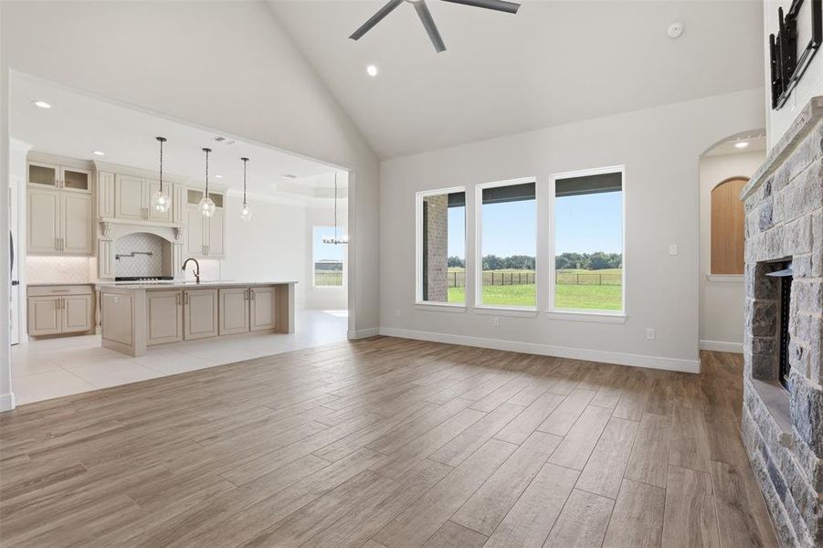 Spacious, unfurnished interior of a new home in , Glen Rose (Image 20). Spacious, unfurnished interior of a new home in , Glen Rose (Image 20).
