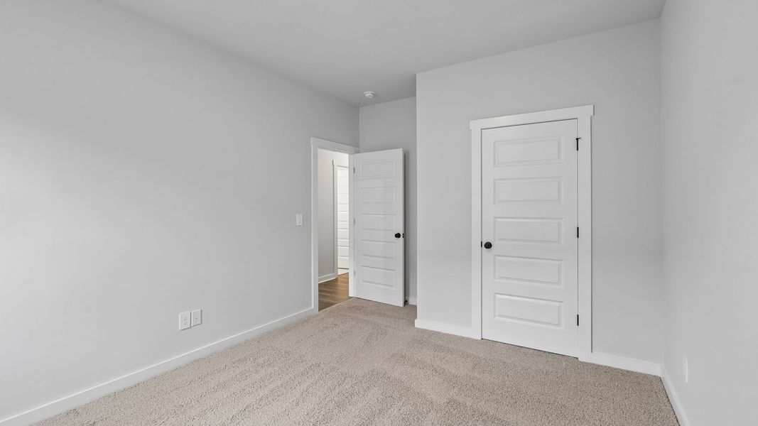 Spacious, unfurnished interior of a new home in Reserve at Hickory Ridge, Columbia (Image 32).