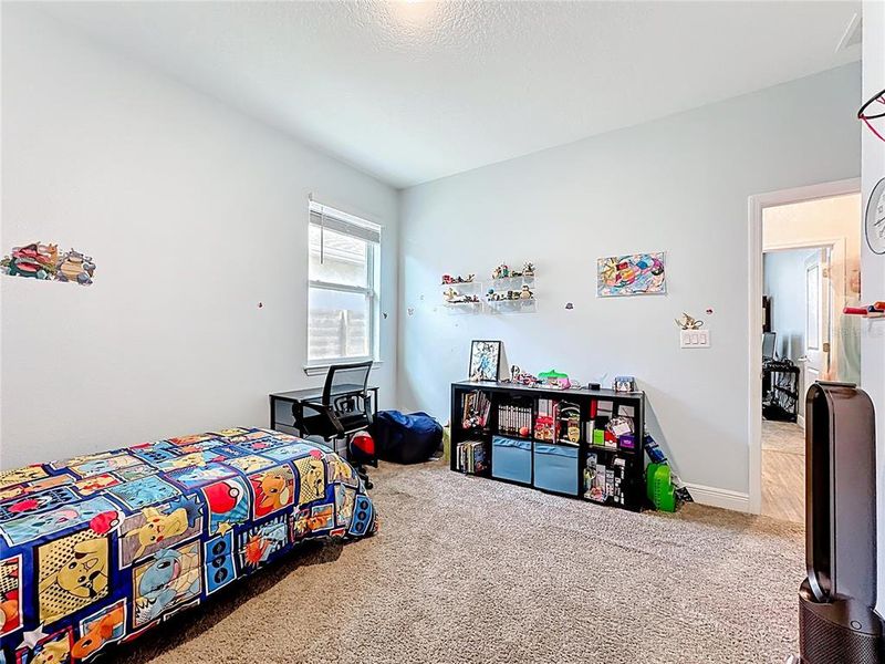 Furnished interior view inside a new home in , Orlando (Image 31).