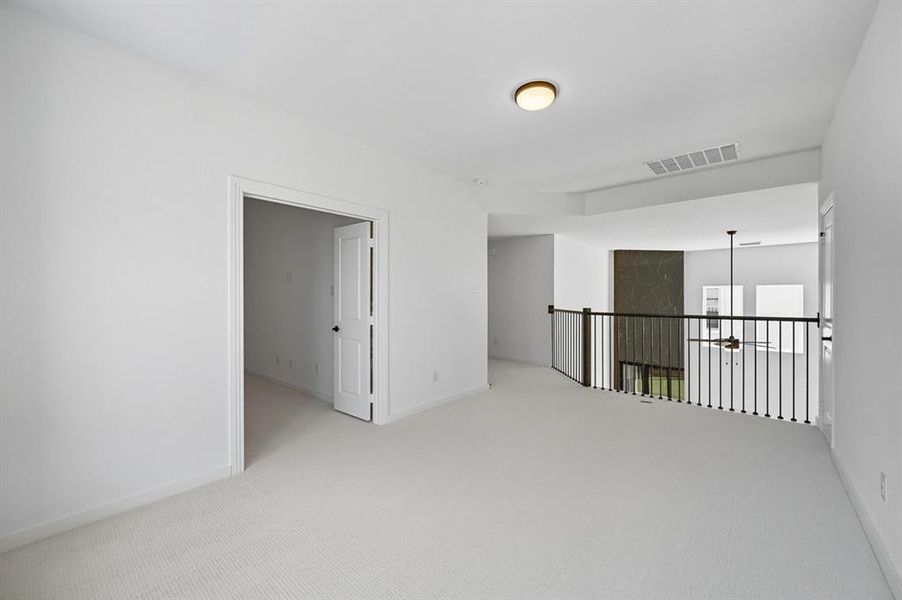 Spacious, unfurnished interior of a new home in Trinity Falls, McKinney (Image 22).